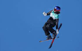 A person jumping in the air on skis

Descriptiongghh automatically generated with medium confidence