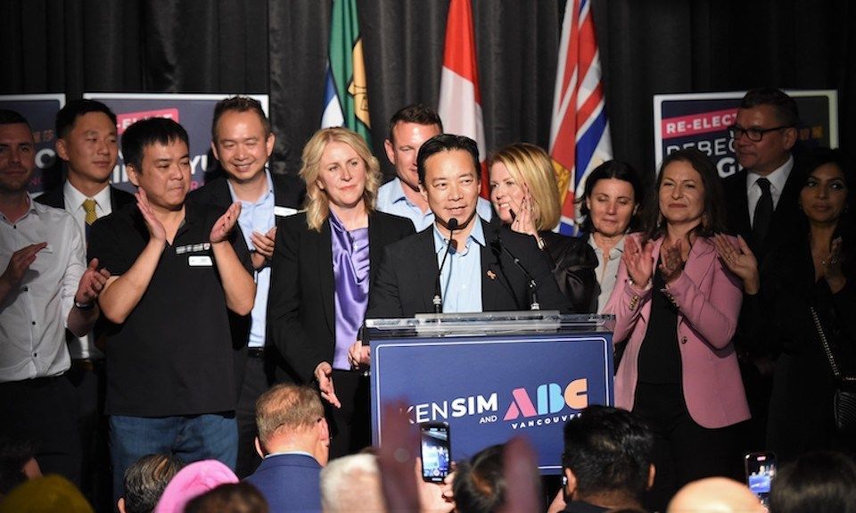 卑诗一夜产生两个加拿大首位华裔市长：朋友圈贺词透出不平凡讯息