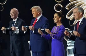 突发|美加墨三国首脑齐聚世界杯抽签，这一问题比足球更棘手，加拿大如何突围！