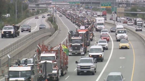 大温也被自由车队塞爆, 1号公路瘫痪! 万人围堵国会山, 特鲁多避难