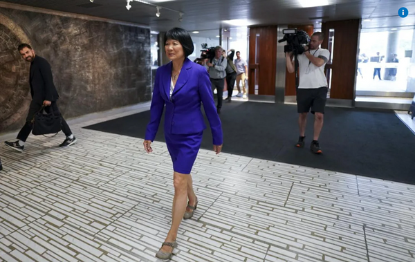 多伦多拥抱首位华裔女市长！
