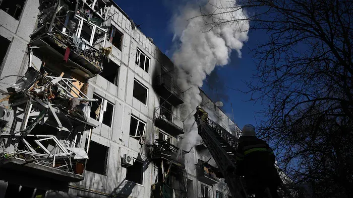 ukraine-attaque-immeuble-feu